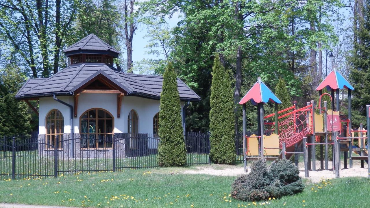 Parkowa Hubal Гостьовий будинок